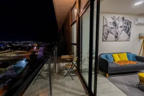 Loft de las Jirafas: modern and panoramic pool - Image 2