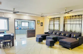 Classique@ Bay view penthouse Rk beach - Image 5