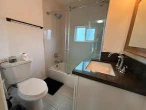 Spacious 2B1B Comfort & Style - Image 5