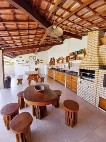 House in a gated community with a pool and air conditioning in the bedrooms, ideal for families. - Image 4
