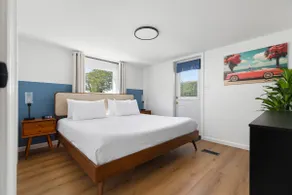Beach Access Stylish 3BR Escape, Sun & Sand Resort - Image 3