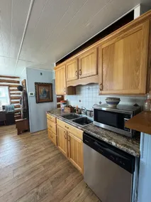 Lakeside Cabin - Image 4