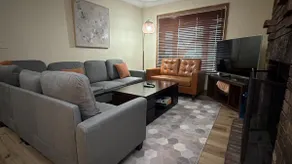 Cozy & comfortable beautiful home - Image 4