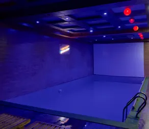 Luxury 2BHK • Pool Table • Smart TV • Scenic View - Image 3