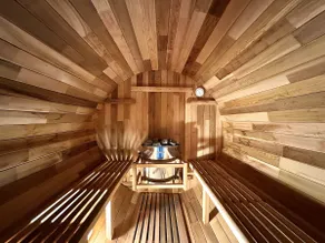 Chalet with year round heated pool, sauna, jacuzzi - Image 5