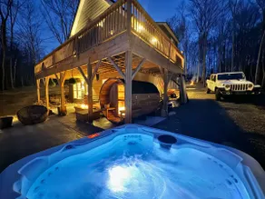 Chalet with year round heated pool, sauna, jacuzzi - Image 4