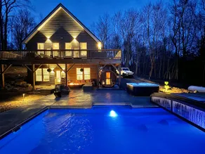 Chalet with year round heated pool, sauna, jacuzzi - Image 2