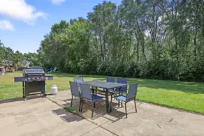 Showstopper: 5BR+, 3.5BA - Image 2