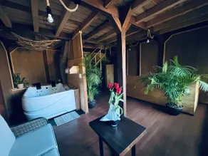 The Love Nest cabin with a Jacuzzi - Image 4