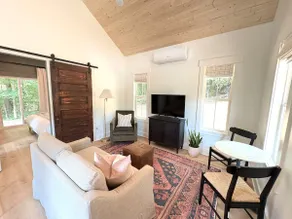 Pet Friendly Tiny House Retreat 8 Miles to UGA - Image 3