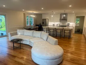 Charming 3-Bedrm w/Loft.New Construct! Walk 2 town - Image 3