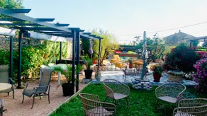 2-bedroom apartment with pool - Image 5