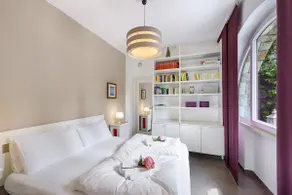 Three-room apart. with lake view, garden, parking - Image 4