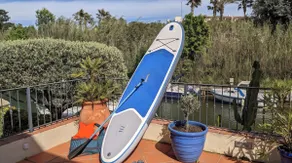 On the water: 50 m² terrace, paddle, air con & parking - Image 2