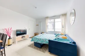 New Luxury Property • Secure Private Parking • 5 minutes from Paris - Image 5