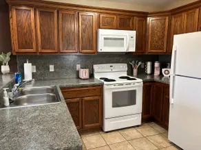 NEW! 2 Bedroom 2 Bath Near Downtown West Plains, Neat and Clean! - Image 5