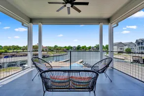 SoCo Mirage: Waterfront & Swim UP Bar - Image 5