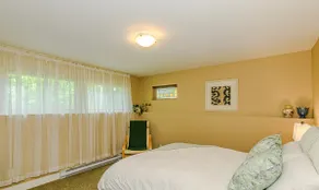 Serene Salt Spring Island Suite - Private, Central - Image 3