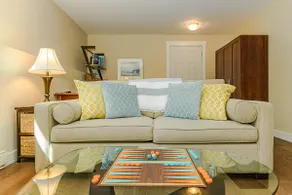 Serene Salt Spring Island Suite - Private, Central - Image 5