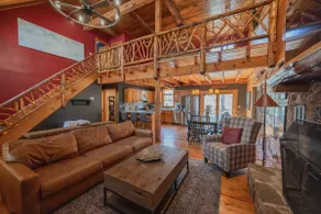 Natural Spring!| 2Game Rooms| HotTub |GSMNP - Image 2