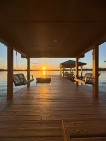 Cozy Lake House Retreat - Image 5