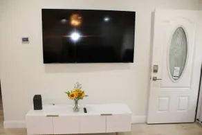 Cozy Modern house Willingboro - Image 2