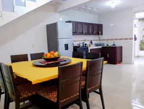 Beautiful spacious house just steps from the cathedral - Image 4