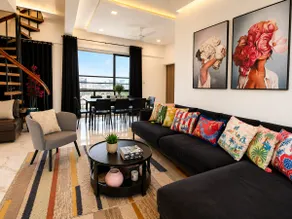 4 BHK Duplex Premium Suite Off Linking Road - Image 5
