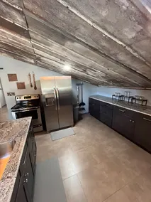 Charming Industrial Barndominium Retreat |78 Acres - Image 4