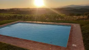 Country house with pool - Image 2