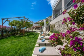 3BR/3Bath Villa with Jacuzzi•Near Beach & sea view - Image 5