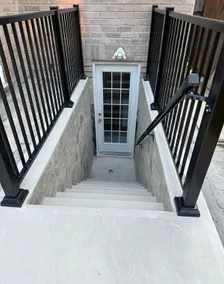 Beautiful&Spacious 2 Bedroom Basement Family Suite - Image 5
