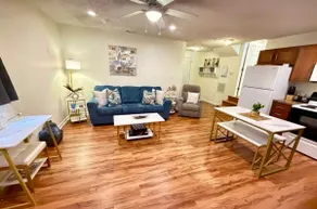 Charming Apartment in CrossLanes - Image 3