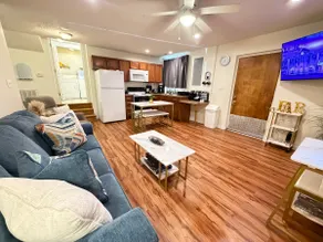 Charming Apartment in CrossLanes - Image 5