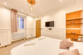 Luxury apartment in St Maurice near Paris - Image 2