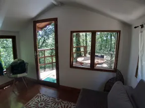 Small wooden cabin - Image 3