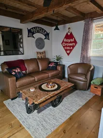 Charming Historic Tobacco Barn Serene w/Hot Tub - Image 2