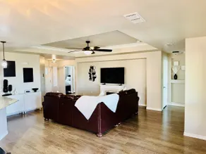 Modern Chíc In The Desert (3 bed, 2 bath, garage) - Image 5
