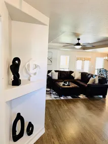 Modern Chíc In The Desert (3 bed, 2 bath, garage) - Image 3