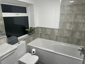 Stylish 3-Bed 2-Bath Home in Rugby- WiFi & Garden - Image 5