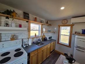 The Little Yellow House - Image 5
