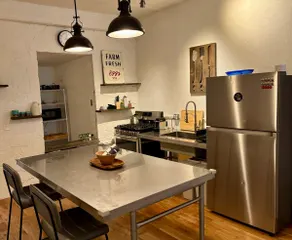 Modern Studio APT in the Heart of Downtown Geneva - Image 4