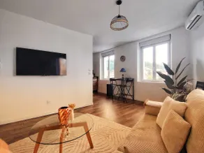 Cozy little gem | A/C • Ultra-comfortable - Image 2