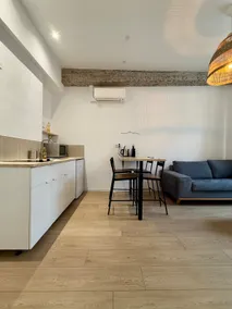 Renovated apartment on the VIEUX PORT - Image 5