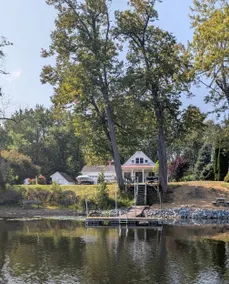 Home on Hudson Saratoga Springs Fall Wedding Stay - Image 2