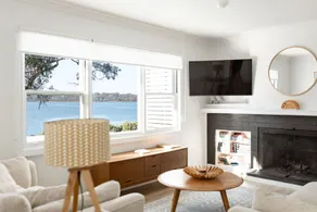 The Little Pearl - Front row at Beauty Bay - Image 3
