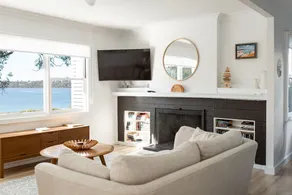 The Little Pearl - Front row at Beauty Bay - Image 2