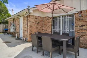 Asian Town Retreat | Spacious 4Bed 3Bath w/ Arcade - Image 5