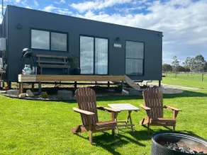 Stable & Oak- Farm stay, fire pit - Image 2