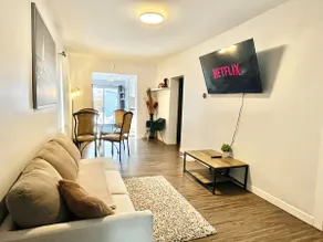 Peg City Urban Retreat/3 BR/Entire Home/Free PKG - Image 2